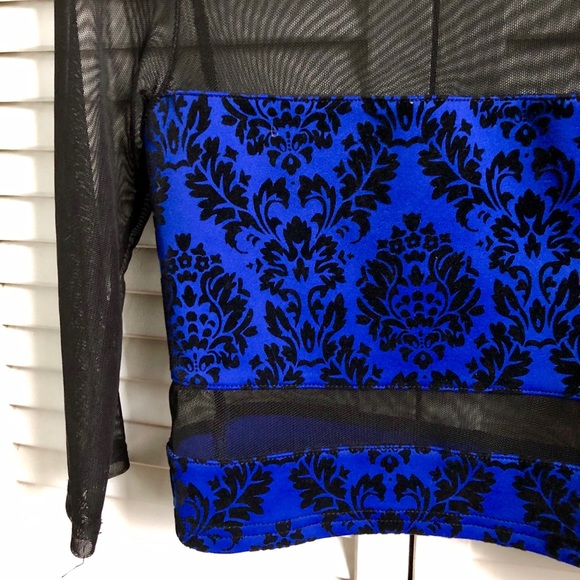 ❌[SOLD]❌ ONLY WORN ONCE - Urban Outfitters mesh crop top - Picture 3 of 3